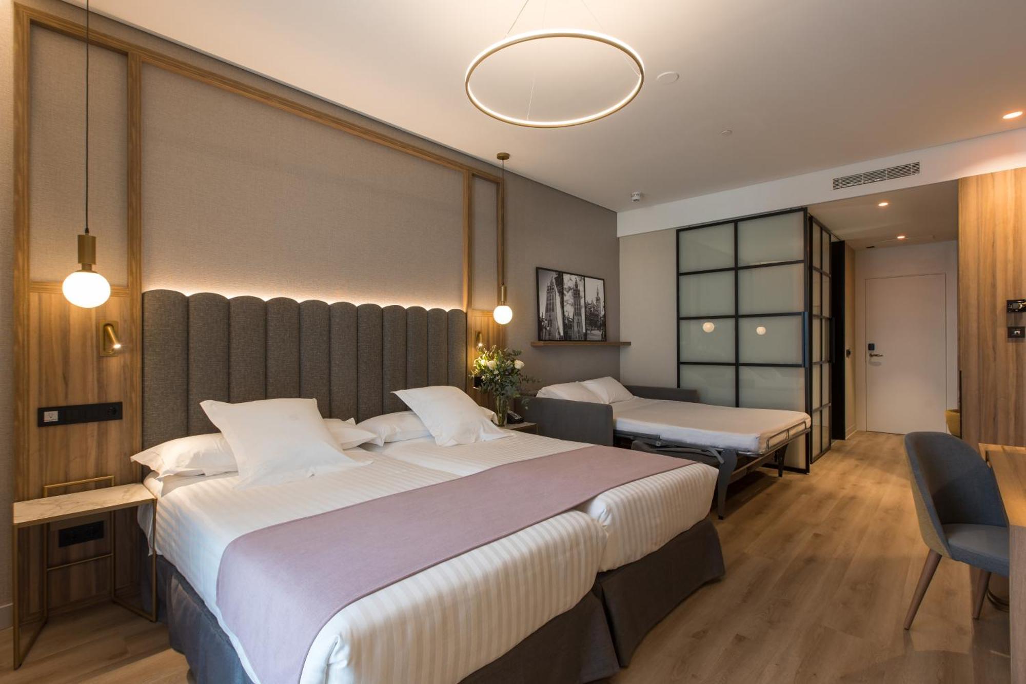 Hotel Giralda Center Seville Ngoại thất bức ảnh