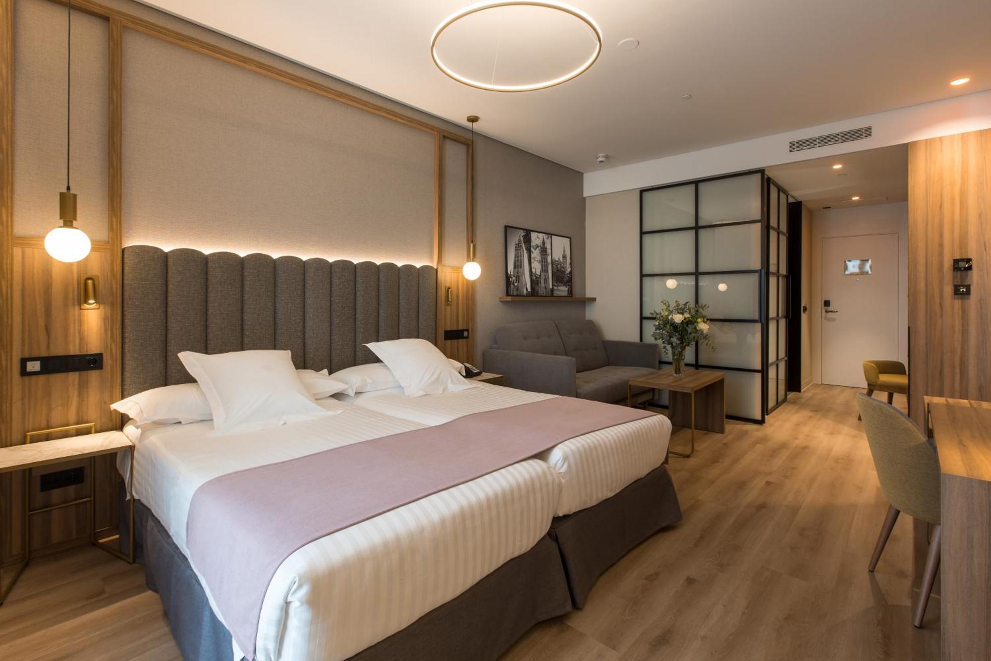 Hotel Giralda Center Seville Ngoại thất bức ảnh